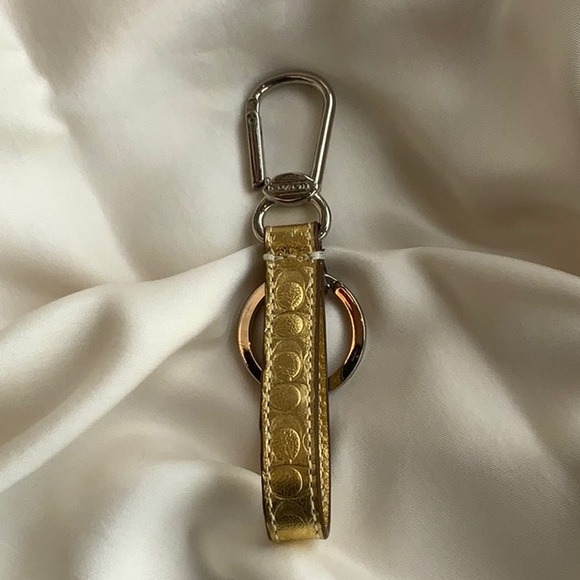 COACH gold keychain - Picture 4 of 8